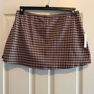 Darcy Skort